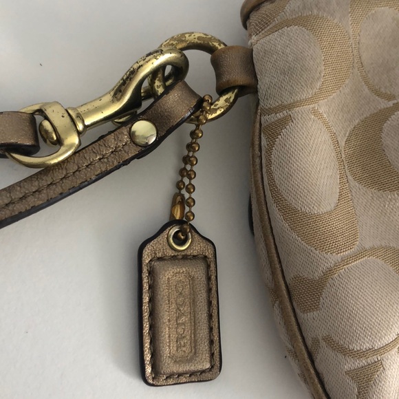Coach Wristlet - Picture 5 of 6